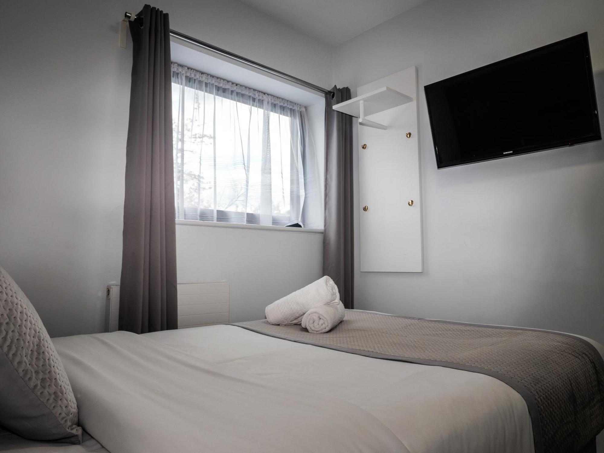 Sky Nights Hotel London Heathrow 希思罗 外观 照片