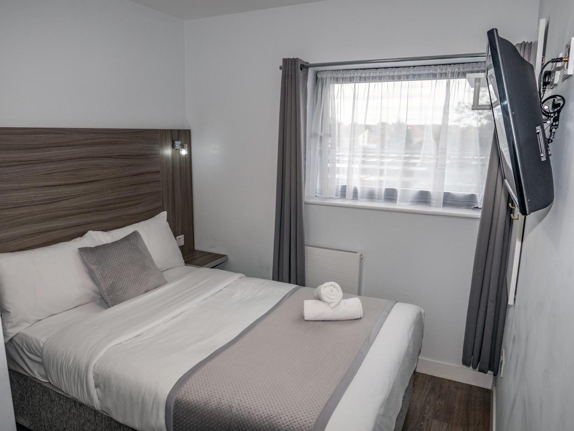 Sky Nights Hotel London Heathrow 希思罗 外观 照片